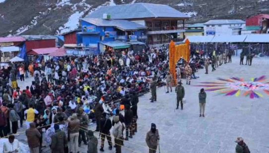 केदारनाथ धाम- टेंटों की जांच के दौरान धाम में पकड़ा गया संदिग्ध व्यक्ति, धारदार हथियार बरामद