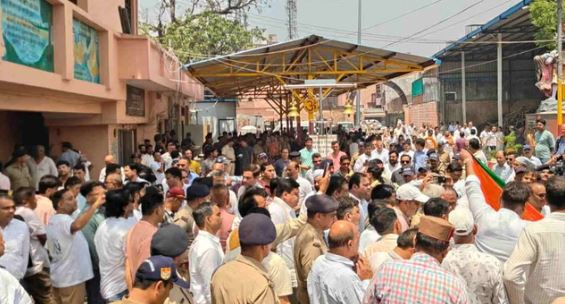 देहरादून- बीसी खंडूड़ी को अंतिम विदाई: पंचतत्व में विलीन, CM धामी, उपराष्ट्रपति सहित राजनेताओं ने जताया शोक