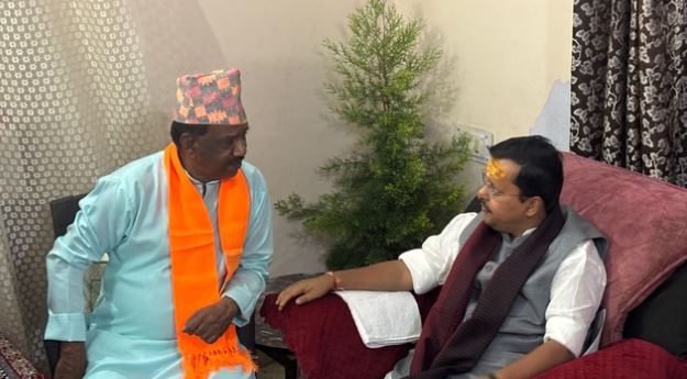 देहरादून- भाजपा अध्यक्ष का उत्तराखंड प्रवास: टपकेश्वर मंदिर में किए दर्शन, बूथ अध्यक्ष के घर पहुंचे, फिर युवाओं से संवाद