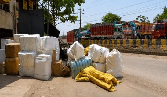 Strike: तीन दिन के लिए थमे 14 हजार ट्रकों के पहिए, हड़ताल से सप्लाई पर असर, गोदामों में अटका माल