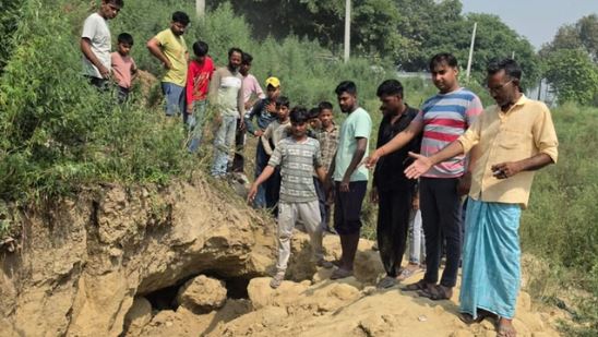 मौत का गड्ढा: मुरादाबाद में मिट्टी खोदते समय ढांग धंसी, 2 महिलाओं की जान गई, तीसरी की हालत गंभीर