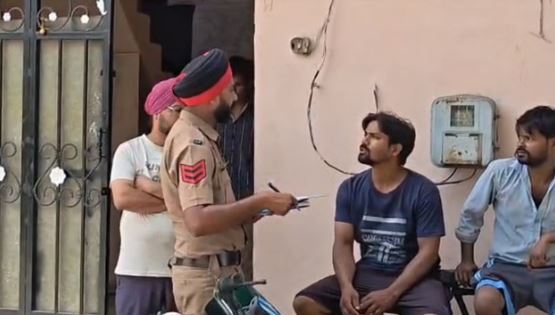 खाैफनाक वारदात: पत्नी को तवे से पीटकर मार डाला, आंखें तक निकली बाहर, थाने पहुंचकर बोला-जनानी मार दी
