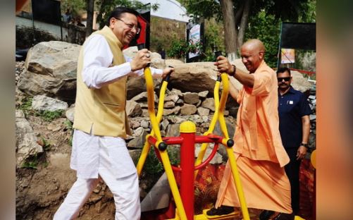 पौड़ी- CM योगी और धामी ने यमकेश्वर में विकास योजनाओं का किया लोकार्पण, शिव मंदिर में की पूजा