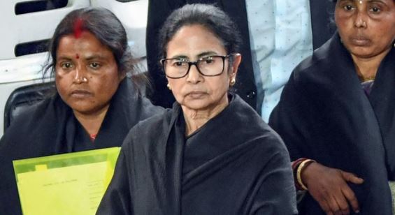 वकील के अवतार में ममता- कलकत्ता HC पहुंचीं पूर्व सीएम, चुनाव के बाद हिंसा मामले पर सुनवाई