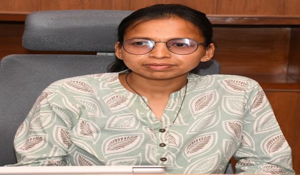 हल्द्वानी की पहली महिला SDM बनी मोनिका आर्या, संभाला कार्यभार