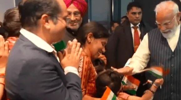 PM Modi- नीदरलैंड में PM के आगमन से प्रवासी उत्साहित, राजा से मुलाकात समेत कई कार्यक्रम