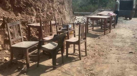 ऋषिकेश- यादों के पन्नों में सिमटा प्राथमिक स्कूल पैंया, सामान गाड़ी में लदा, भर आईं गांव वालों की आंखें
