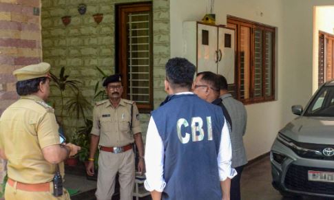 त्विषा शर्मा केस- त्विषा की सास गिरिबाला के घर पहुंची CBI, ससुरालजन व मायके वालों से की बात