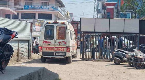 देहरादून: ट्रांसपोर्ट नगर में मजदूर की मौत, घटनास्थल पर पहुंची पुलिस जांच में जुटी, खंगाले जा रहे CCTV