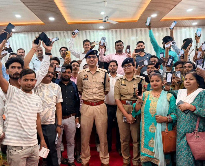 Shahjahanpur police recover 171 lost phones worth Rs 40 lakh