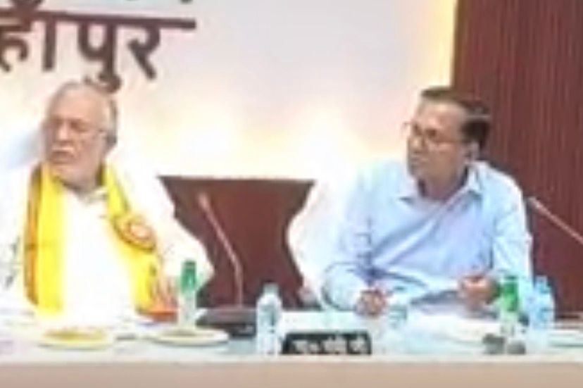 Minister Chairs High-Level Review Meeting on Traffic Action Plan in Shahjahanpur
