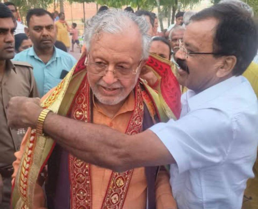 Grand Welcome to Minister in Shahjahanpur
