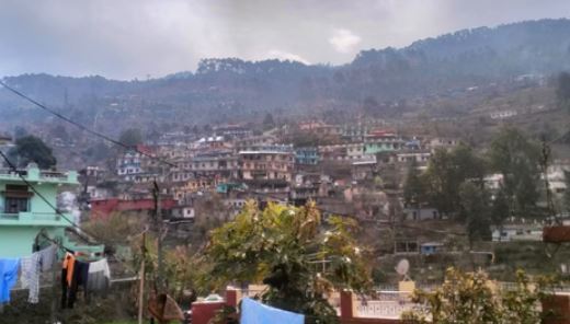 उत्तराखंड Weather: मौसम खुला तो गर्मी ने दिखाई आंख, आज तेज हवाएं चलने का यलो अलर्ट जारी