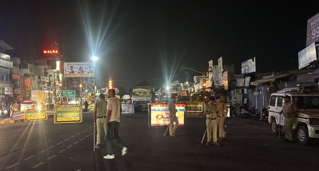 देहरादून: कम नहीं हो रहा तनाव, पांवटा साहिब में रुके निहंग, जिले में हाईअलर्ट, बॉर्डर पर सख्त निगरानी