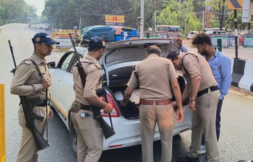 देहरादून- बम धमाकों की धमकी के बाद अलर्ट मोड में दून पुलिस, जिलेभर में सघन चेकिंग अभियान