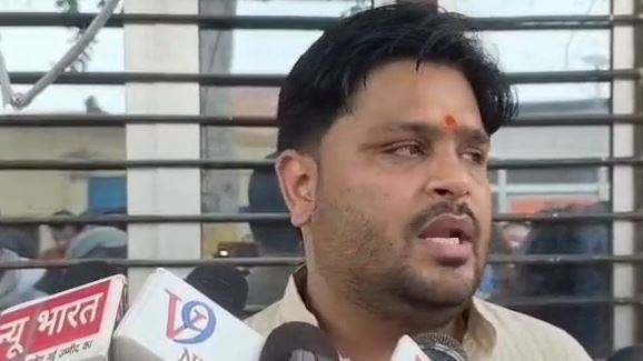 राममंदिर चढ़ावा घोटाले में कांग्रेस की एंट्री: युवा कांग्रेस के प्रदेश उपाध्यक्ष शरद शुक्ला ने थाने में दी तहरीर, जांच पूरी होने तक ट्रस्टियों की शक्तियां सीज करने की मांग