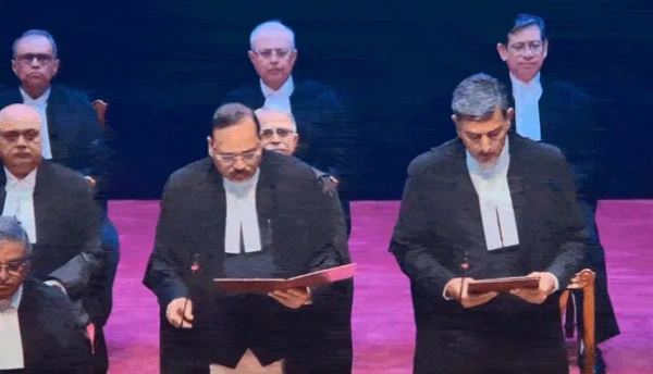 सुप्रीमकोर्ट में 5 नए जज: सीजेआई सूर्यकांत ने दिलाई शपथ, पहली बार न्यायाधीशों की संख्या बढ़कर 37 हुई