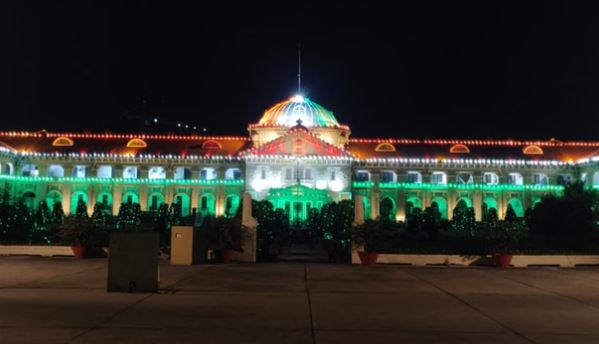 HC Vacancy: स्नातक के साथ कंप्यूटर में है डिप्लोमा? इलाहाबाद हाई कोर्ट में RO-ARO की 543 नौकरियां