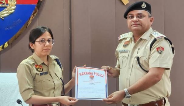 मालखाने से शराब की पेटियां गायब: थाना प्रभारी के पर FIR दर्ज, 15 दिन पहले SP से हुए थे सम्मानित