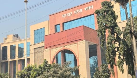 Bihar : सम्राट सरकार ने की बड़ी कार्रवाई, जगदीशपुर एसडीपीओ राजेश शर्मा को हटाकर पंकज मिश्रा को दी जिम्मेदारी