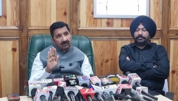 हिमाचल: ‘बसें नहीं चलानी तो चाबियां सौंप दें’… HRTC हड़ताल पर डिप्टी CM मुकेश अग्निहोत्री का सख्त संदेश