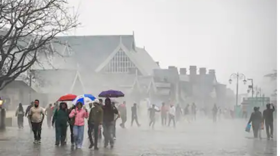 Weather: दिल्ली-NCR, यूपी समेत 21 राज्यों में आज बारिश और आंधी का अलर्ट, कई जगह बिजली गिरने की चेतावनी।