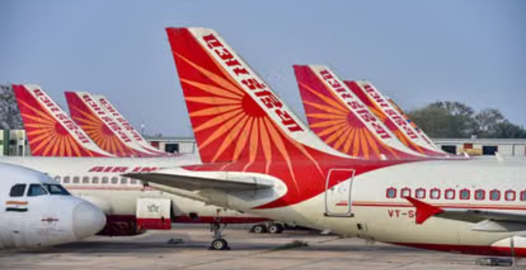 एयर इंडिया के 3 विमान दिल्ली एयरपोर्ट पर ग्राउंड इक्विपमेंट से टकराकर क्षतिग्रस्त, आंधी-बारिश बनी मुसीबत