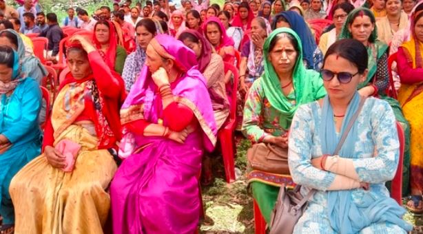 चमोली- बेस अस्पताल को लेकर सिमली में हुई महापंचायत, विधायक बोले-दो महीने में होगा शासनादेश