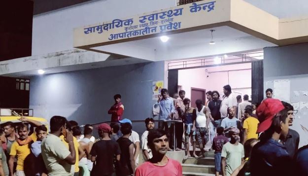 Bihar: खड़े ट्रक में जा घुसी बुलेट, छुट्टी पर आए जवान समेत 3 दोस्तों की दर्दनाक मौत