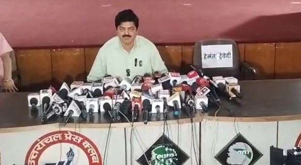 बदरीनाथ प्रकरण: द्विवेदी के आरोपों पर बोले गोदियाल, हमने तो मंदिर बनाने को पैसा दिया, चढ़ावा चोरी नहीं किया