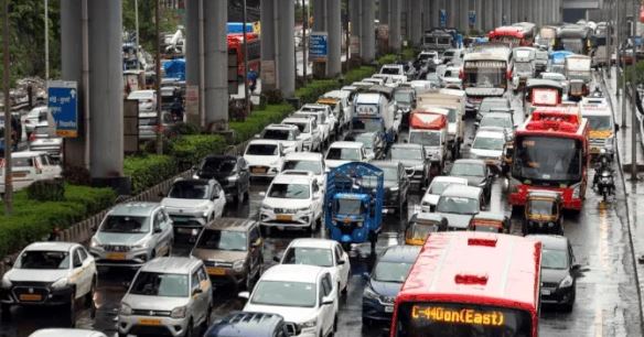 Rain: मुंबई में बारिश पर IMD के ताजा अलर्ट में क्या? कई इलाकों में जलभराव, जनजीवन, यातायात पर बुरा असर
