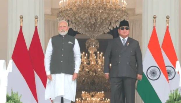 PM Modi-: इंडोनेशिया में पीएम का भव्य स्वागत, राष्ट्रपति के साथ की द्विपक्षीय वार्ता