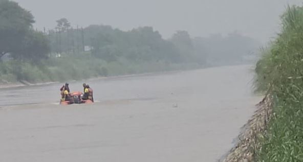 हरिद्वार- पति-पत्नी में हुआ विवाद, महिला ने मासूम बेटी संग गंगनहर में लगा दी छलांग, तलाश जारी