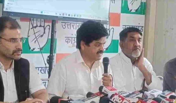 देहरादून – गणेश गोदियाल ने की प्रेसवार्ता, चढ़ावा मामले में रिटायर्ड जज से जांच और द्विवेदी के इस्तीफा की मांग