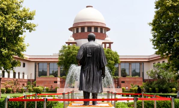 Supreme Court: राम मंदिर चढ़ावा चोरी मामले में SCने मांगी स्टेटस रिपोर्ट, जारी किया नोटिस