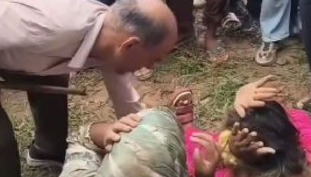 हिमाचल: नागनी माता मेले में चेन स्नेचिंग के शक में 2 महिलाओं की पिटाई, वीडियो वायरल होने के बाद FIR दर्ज