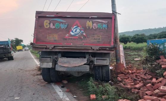 कालाढूंगी Accident: हल्द्वानी-रामनगर हाईवे पर भीषण सड़क हादसा, 1 की मौत, महिला गंभीर