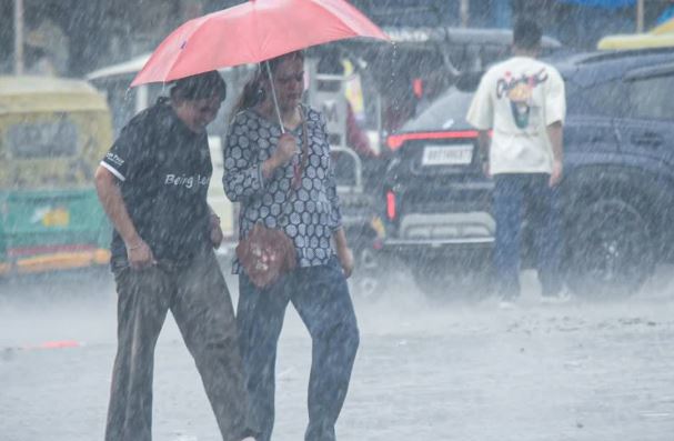 Weather उत्तराखंड: प्रदेश में मानसून में पकड़ी रफ्तार, दून समेत पांच जिलों में भारी बारिश का ऑरेंज अलर्ट