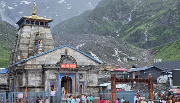 चारधाम यात्रा दो दिन के लिए अस्थायी रूप से रोकी गई, कई जगह भूस्खलन, मौसम को देखते हुए अलर्ट जारी
