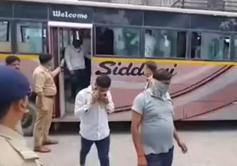 रामनगर – एक्रोन हाईडवे रिसॉर्ट में हो रही थी रेव पार्टी, पुलिस ने देर रात मारा छापा, 62 लोग हिरासत में लिए