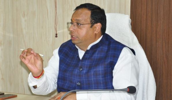 देहरादून- बजट से बिना अनुमोदन खर्च किए 6 लाख रुपये, पूर्व सीईओ थपलियाल समेत तीन पर होगी कार्रवाई