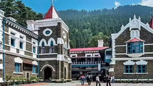उत्तराखंड हाईकोर्ट- HC का सरकार को कड़ा नोटिस…संविदा कर्मियों को नियमित न करने और GST काटने पर मांगा स्पष्टीकरण