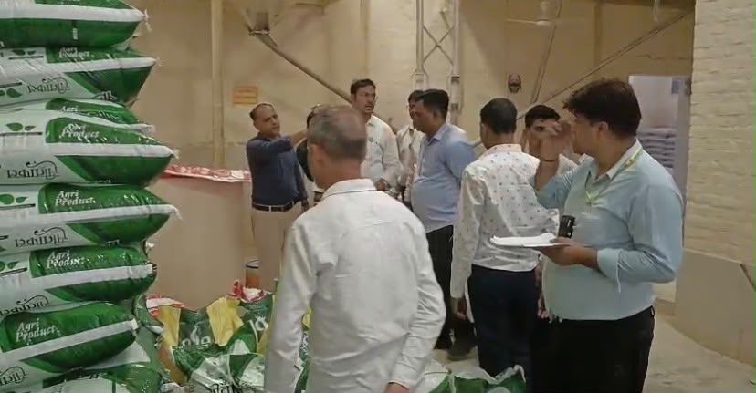 Fake ‘Rajdhani’ Brand Besan Unit Busted in UP’s Shahjahanpur; Goods Worth Rs 32.87 Lakh Seized