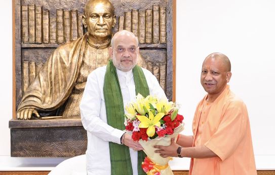 Amit Shah-CM Yogi-: गृह मंत्री शाह से मिले CM योगी, करीब 40 मिनट तक दोनों नेताओं के बीच हुई चर्चा