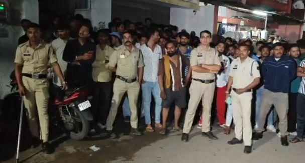 छत्तीसगढ़- एक घर में मिली 5 लोगों की लाश, सामूहिक आत्महत्या या कुछ और? मौके पर भारी पुलिस बल तैनात
