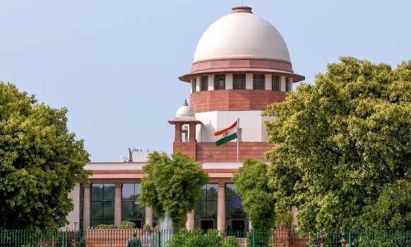कॉकरोच जनता पार्टी से जुड़े फर्जी वकीलों की जांच की मांग, SC ने केंद्र को जारी किया नोटिस