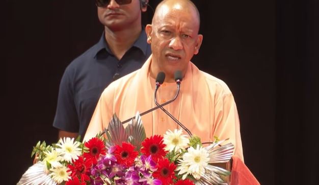 योगी सरकार का बेटियों को तोहफा, 50 हजार छात्राओं को देगी स्कूटी, CM ने किया एलान