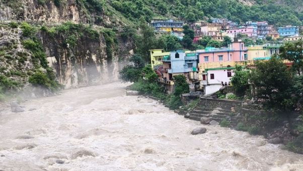 उत्तराखंड Weather- प्रदेश में भारी बारिश का अलर्ट, इन 3 जिलों में अत्यधिक वर्षा की चेतावनी