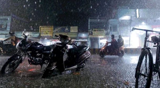 20 राज्यों में भारी बारिश का अलर्ट: त्रिपुरा-ओडिशा में बीते 24 घंटे में 30 सेमी तक बारिश, जनजीवन अस्त-व्यस्त