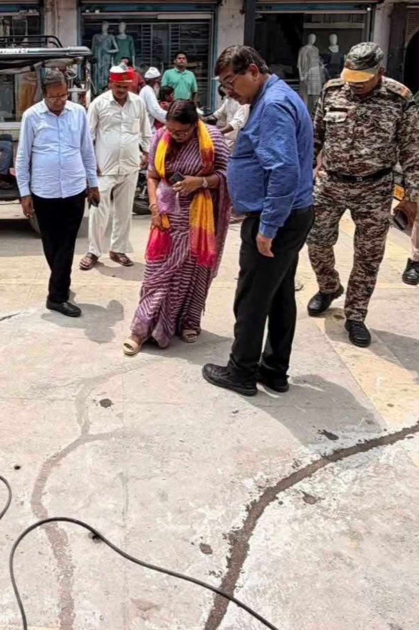 CM Grid Road Shows Cracks Before Completion
